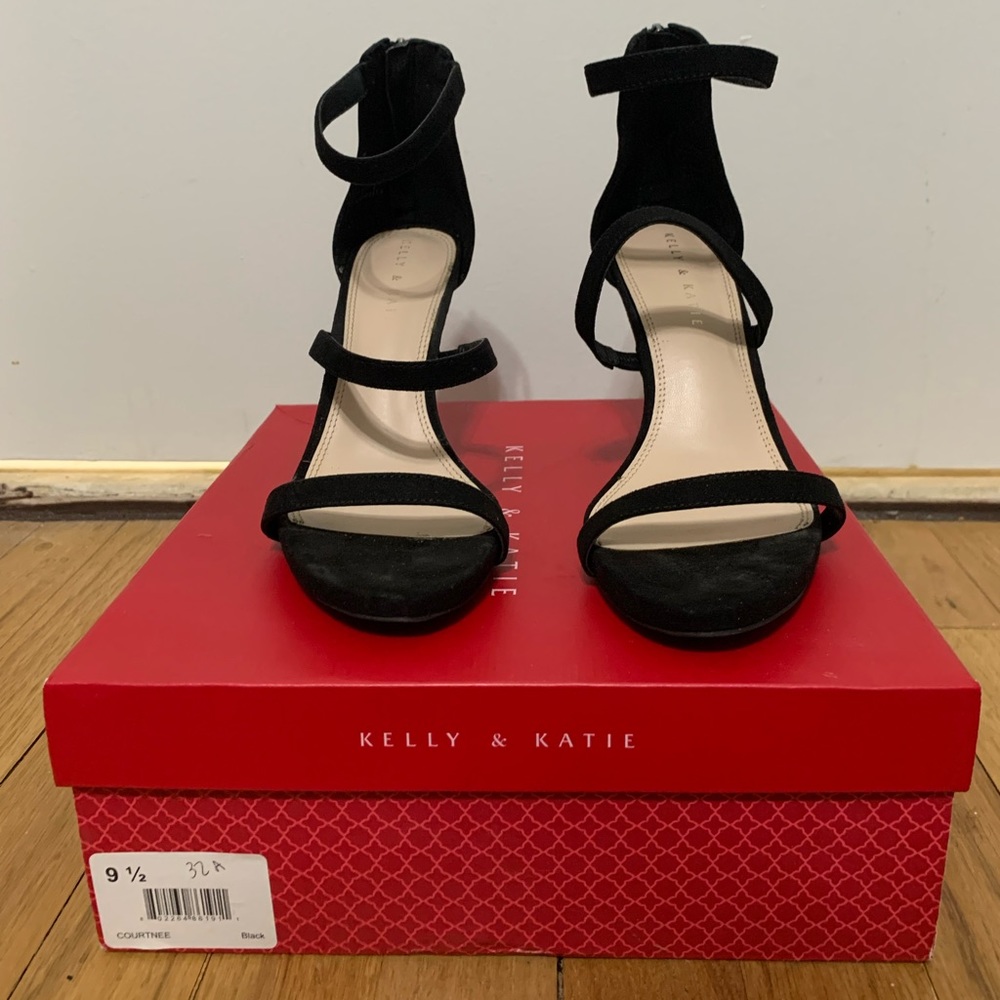Black sandals